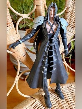 Sephiroth Final Fantasy Articulated Collectible Figure